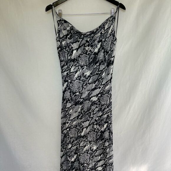 Black and white snake print cowl neck maxi dress - Picture 5 of 11